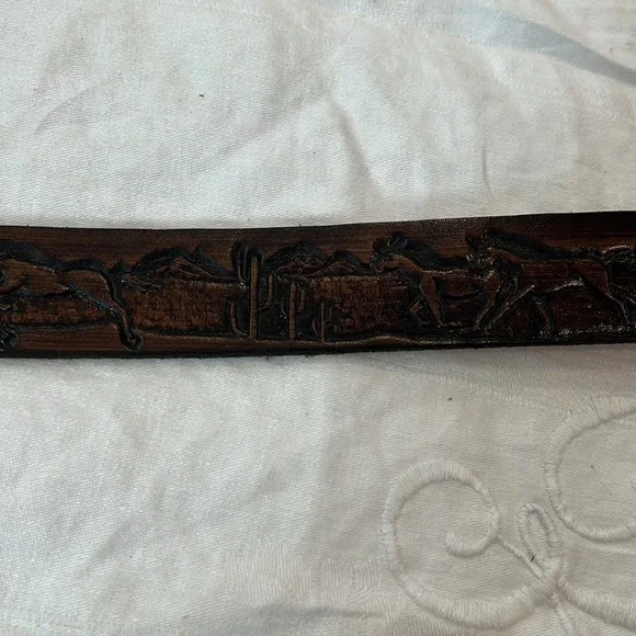Handmade Leather Belt Horse Design - Picture 4 of 8